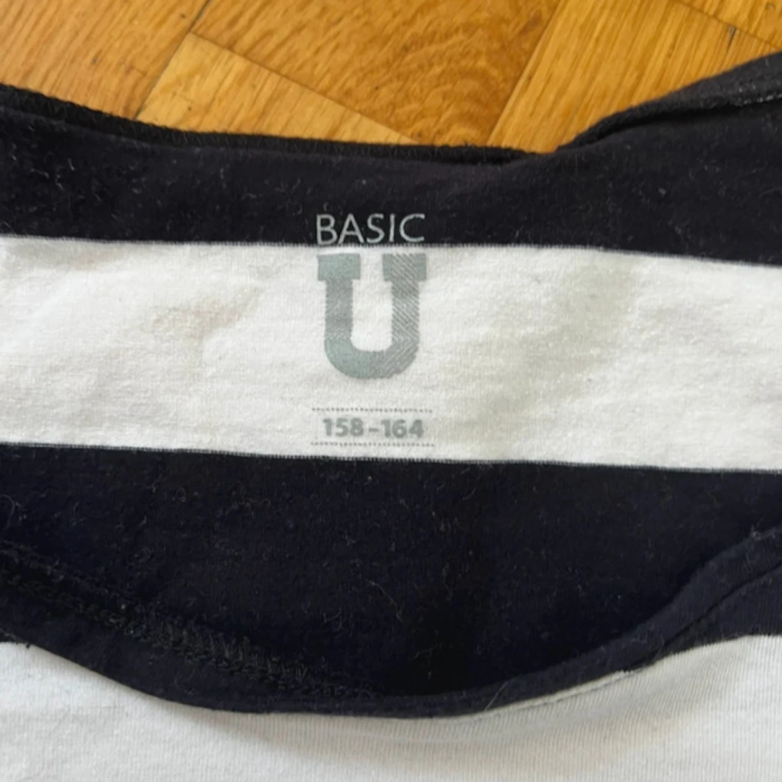 Svartvit randig långärmad tröja - 2