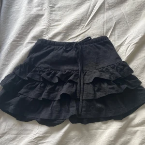 Kjol - Superfin kjol som är perfekt till sommaren⭐️ använd fåtal gånger🥰