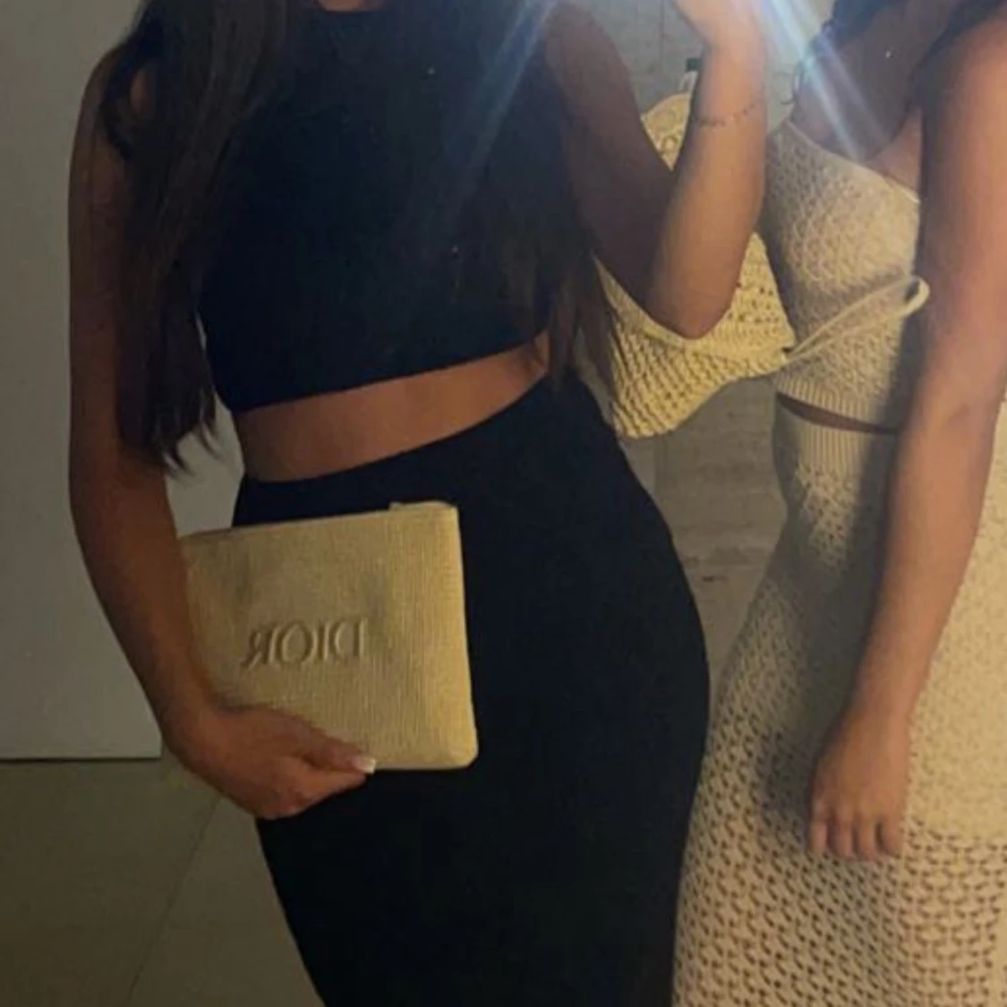 Svart klänning med öppning - 1