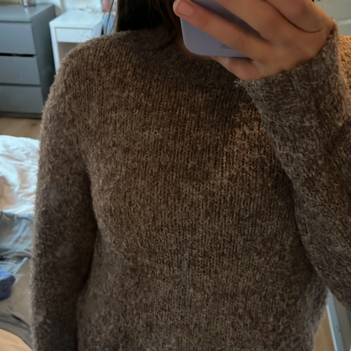Brun stickad tröja - 1