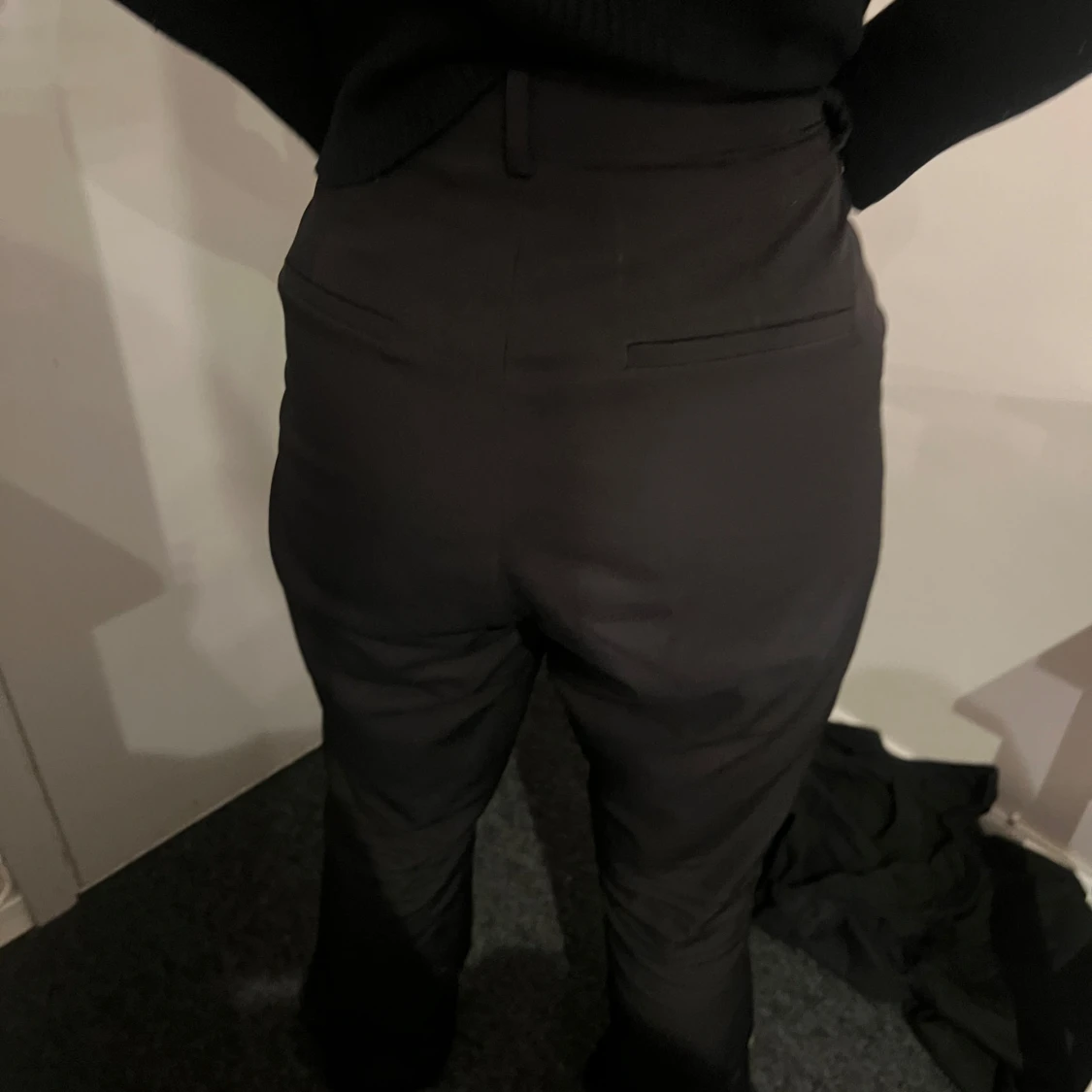 Svarta kostymbyxor med hög midja - 1