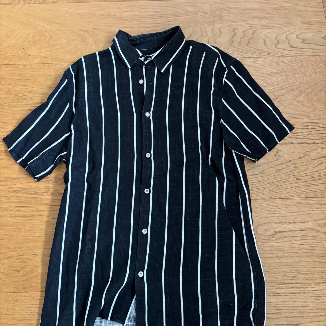 Svartvit randig skjorta från Zara - 1