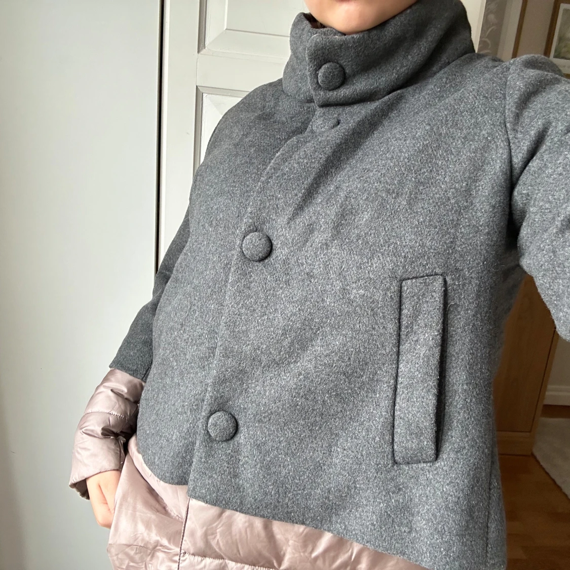 Unik vårjacka med kappa - 4