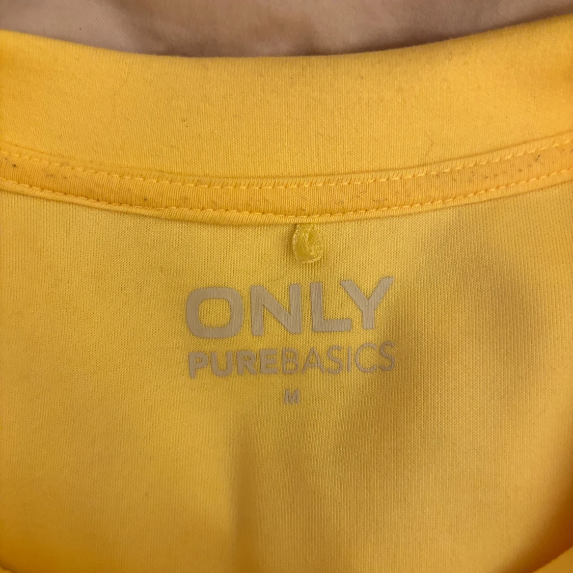 Gul sweatshirt från ONLY - 2