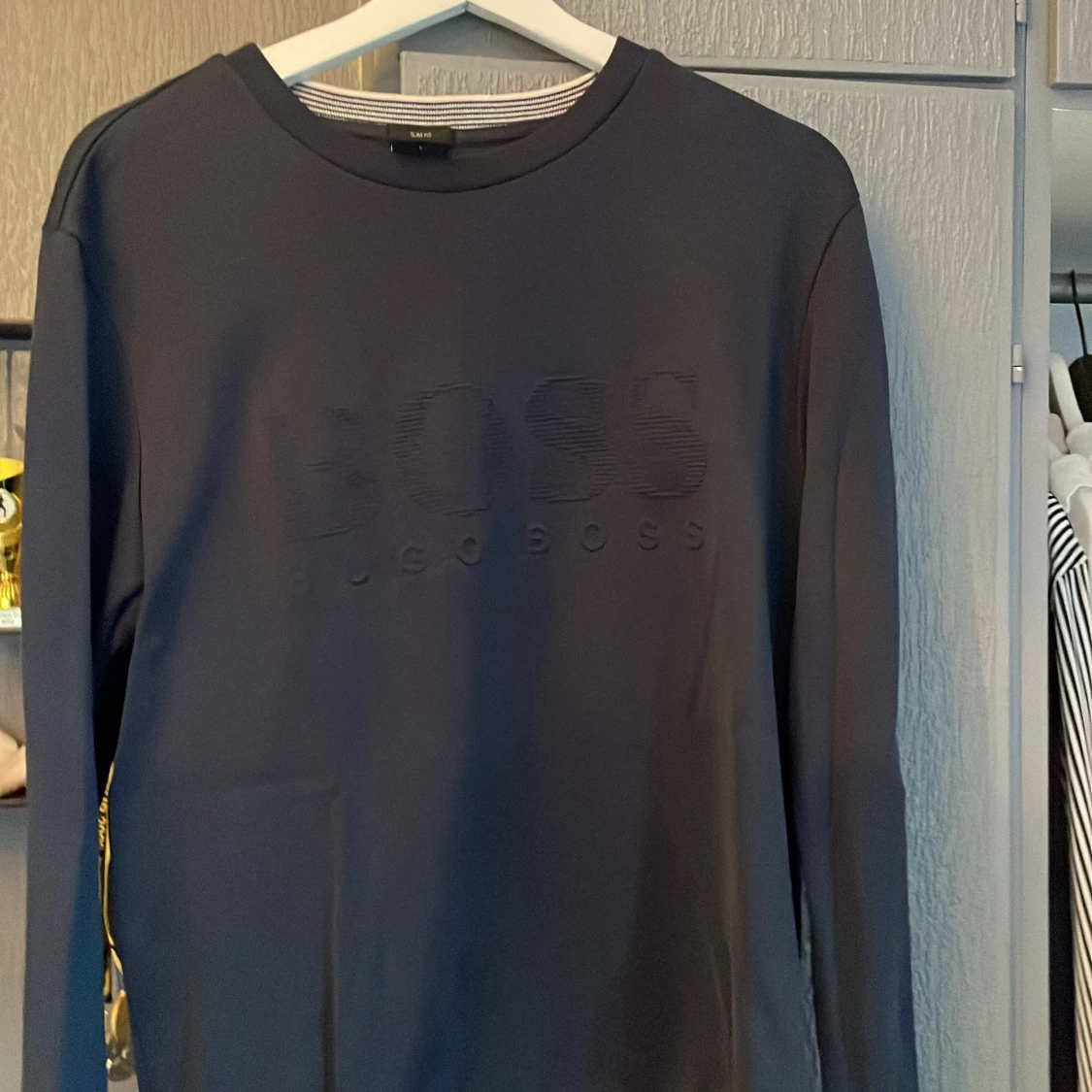 Mörkblå tröja från Hugo Boss - 2