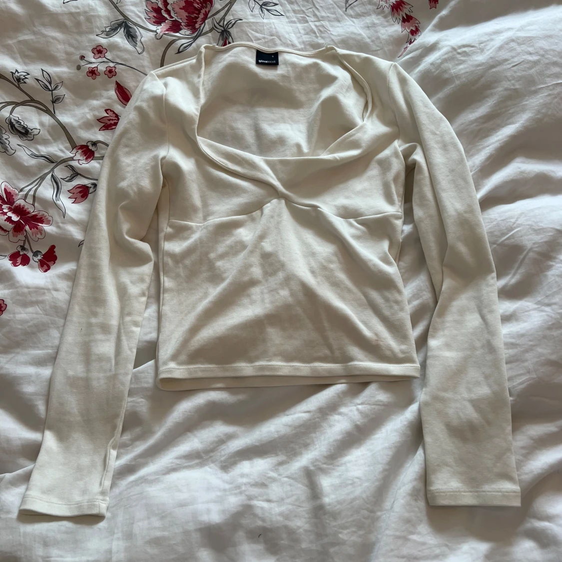 Vit långärmad topp från Gina tricot