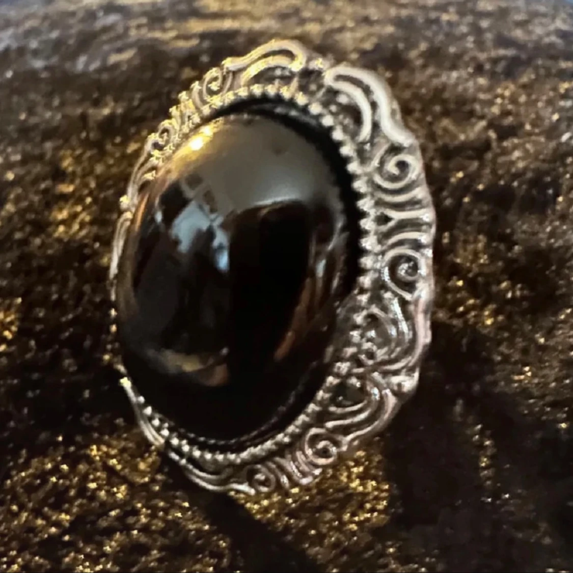 Romantic silver ring with black stone – gothic alternative vintage style - 2