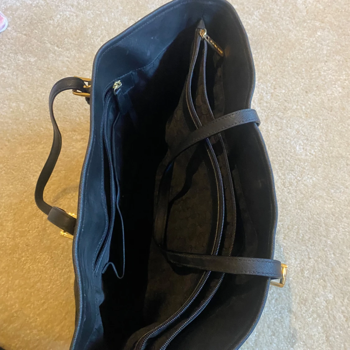 Svart axelväska från Michael Kors - 4