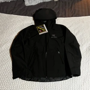 Arc’teryx jacka - Jacket från Arc’teryx. Modell: beta lt gore-tex (storlek s) Med tags Kvitto är tillgängligt