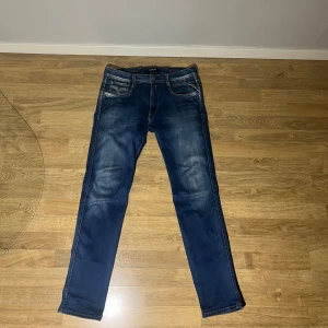 Replay anbass - Säljer dessa jeans då jag inte använder dom längre!