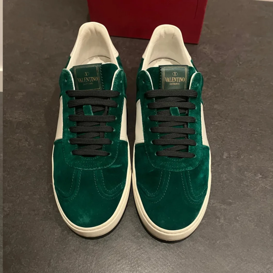 Gröna Valentino flycrews - 1