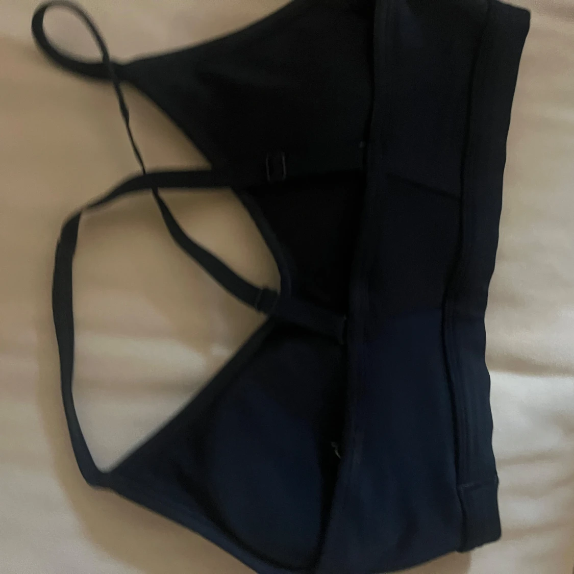 Mörkblå sport-bh från Gymshark - 1