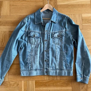 Denimjacka Elit - Använd ngn enstaka gång.  Storlek L \ XL