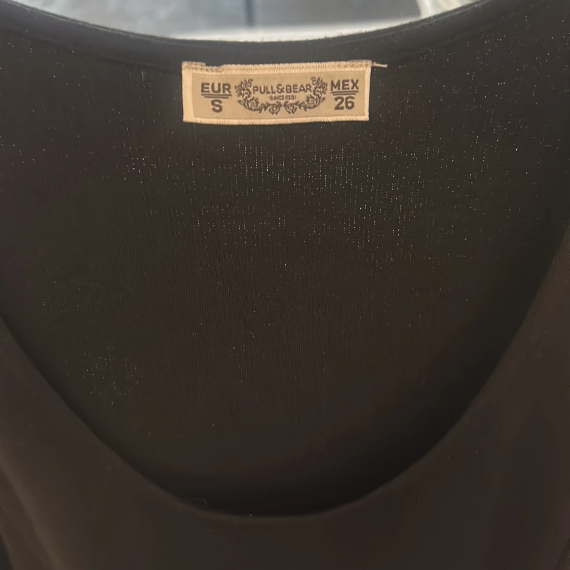 Svart ärmlös klänning från Pull&Bear baby doll  - 2