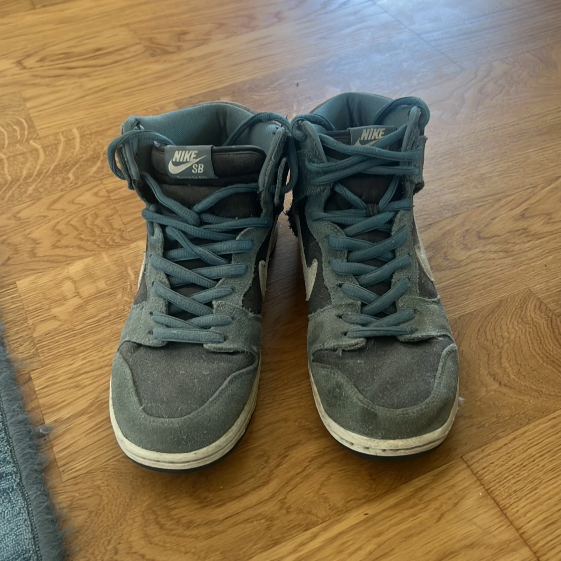 Nike SB Dunk High sneakers i blå grön mocka  - 3