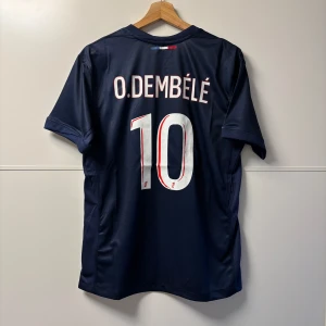 PSG 24/25 Ousmane Dembélé fotbollströja - PSG fotbollströja med Dembele på ryggen. Strl S