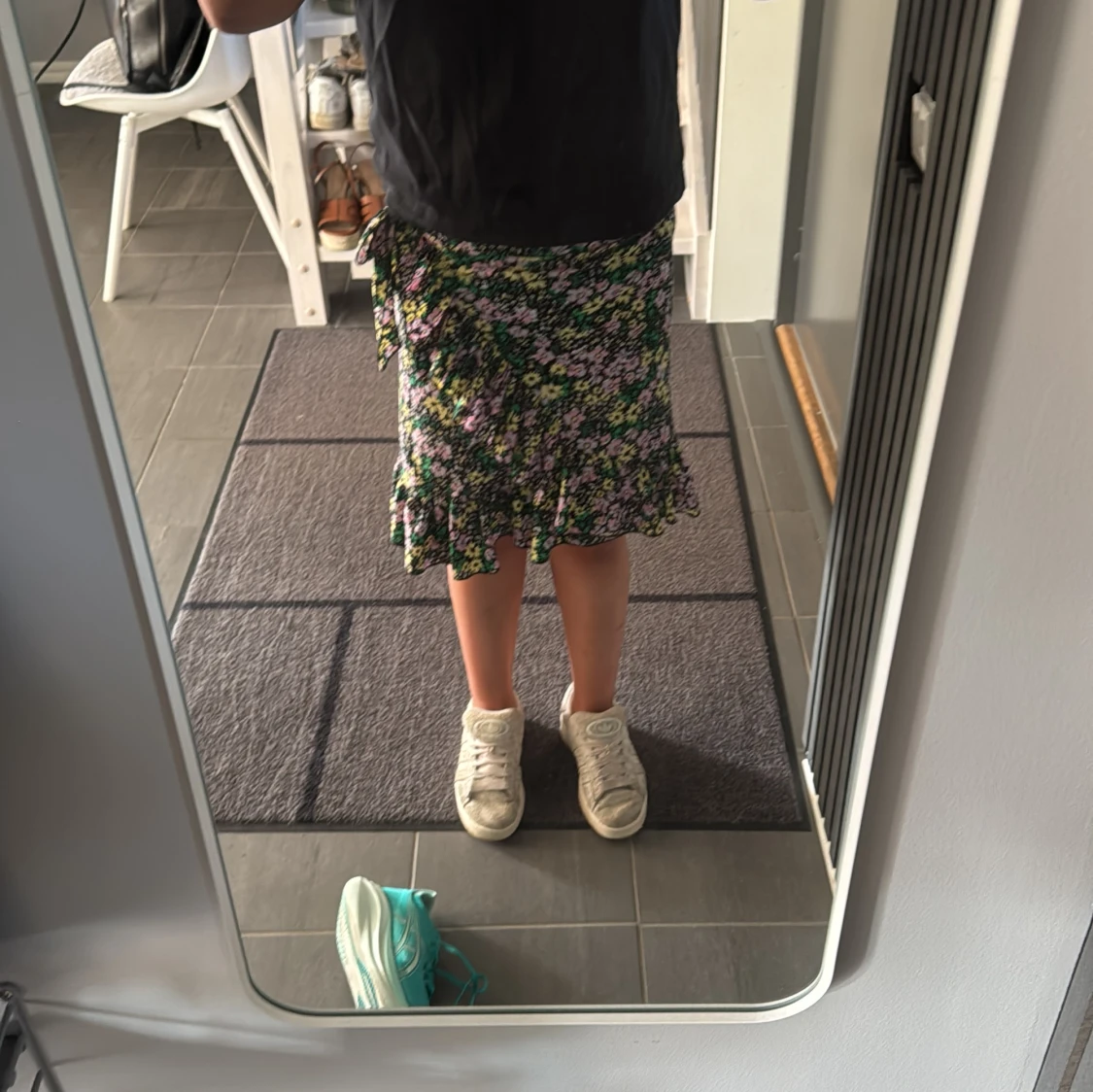 Blommig omlottkjol från Vero Moda XS - 3