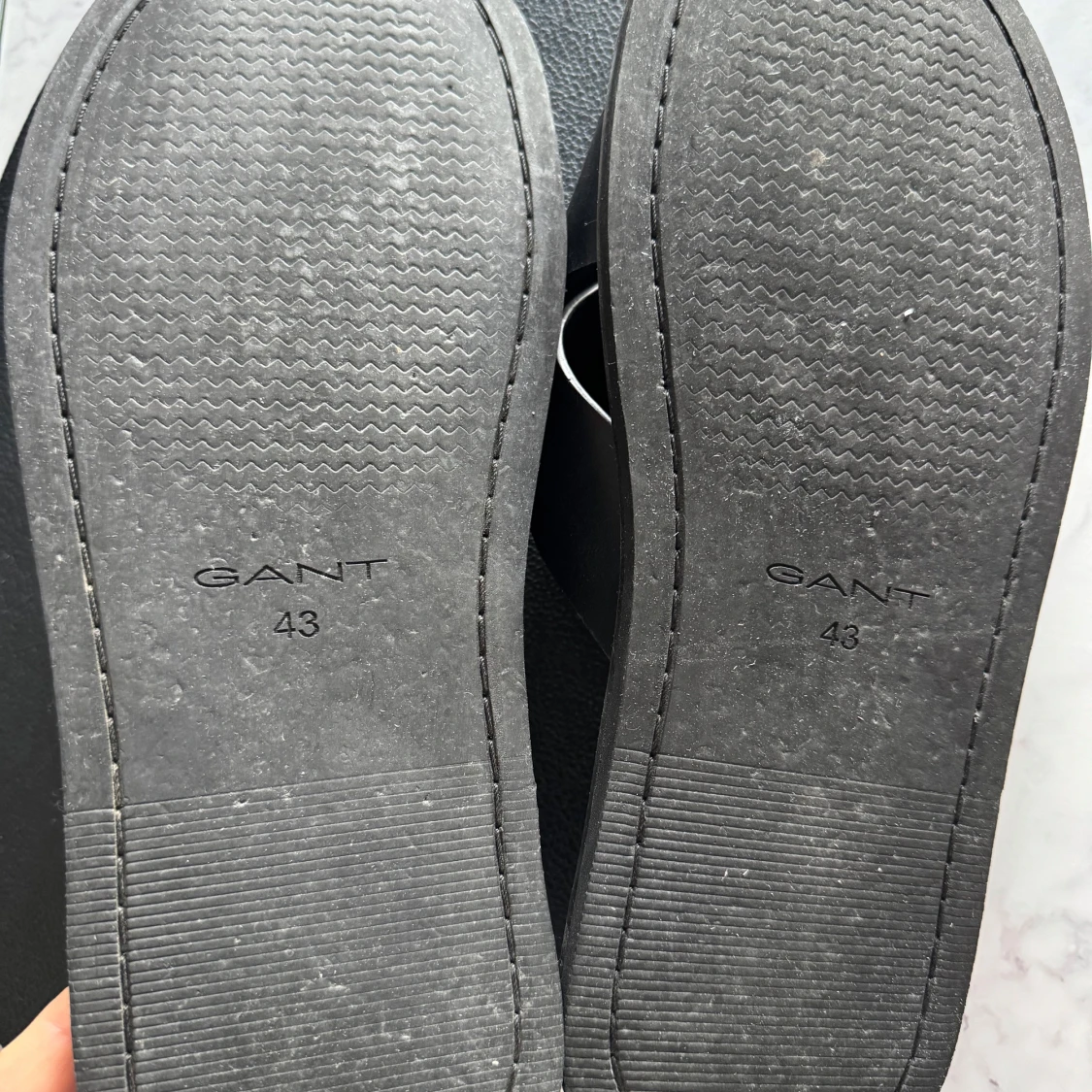 Svarta sandaler i skinn från Gant - 1