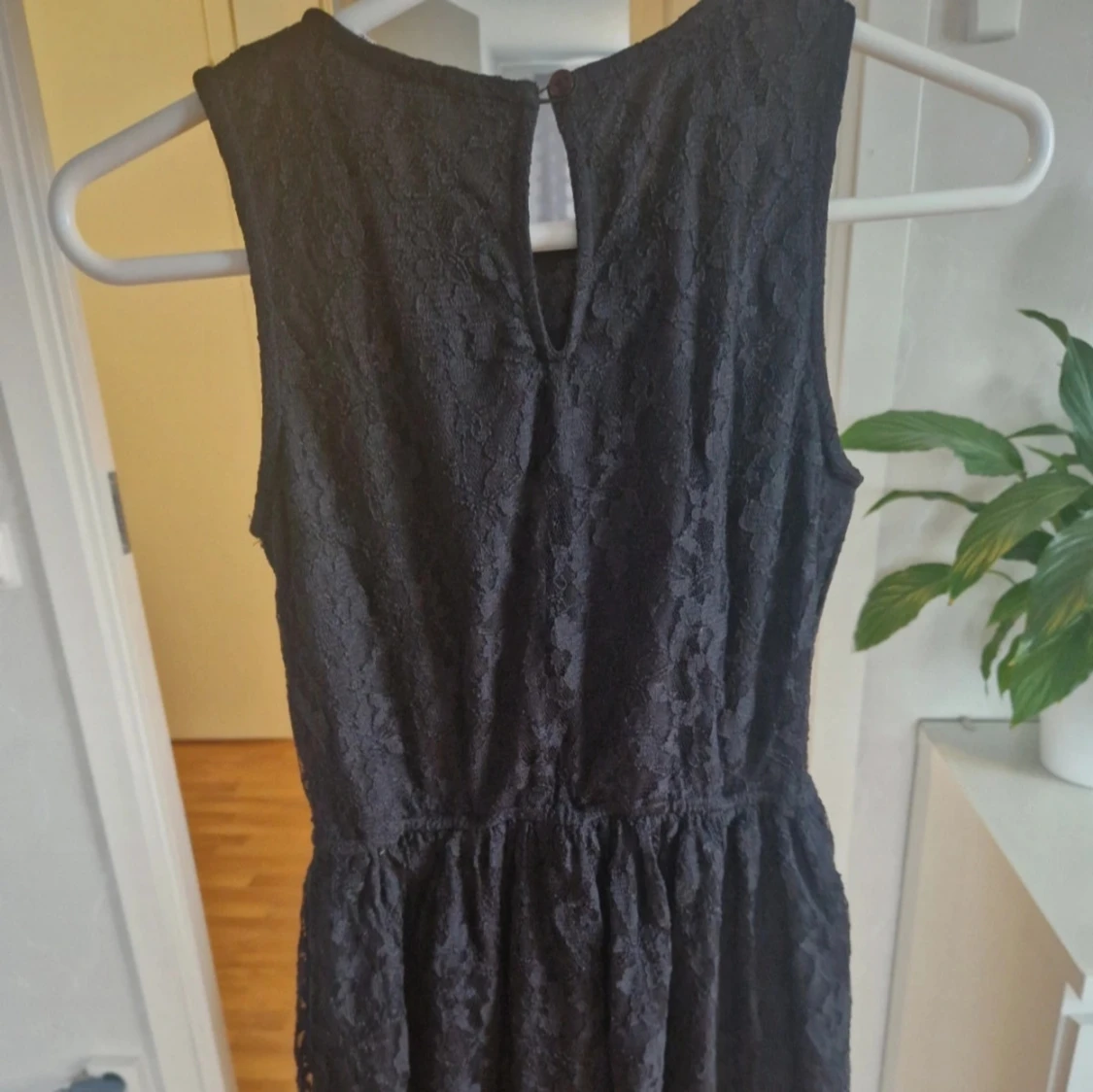 Svart spetsklänning från KappAhl - 1