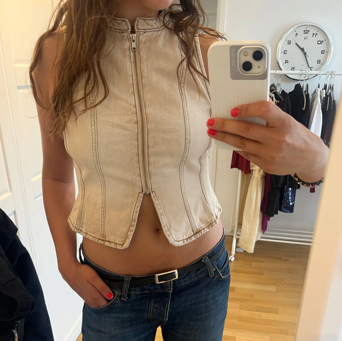 Beige jeansväst med dragkedja