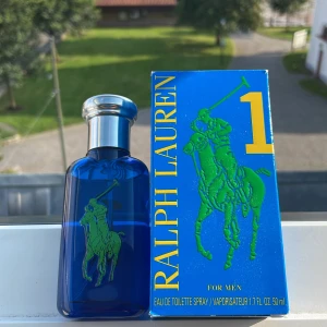 Ralph Lauren Polo Blue parfym 50ml - Fräsch herrparfym från Ralph Lauren, Polo Blue har bara sprejat 10-15 gånger