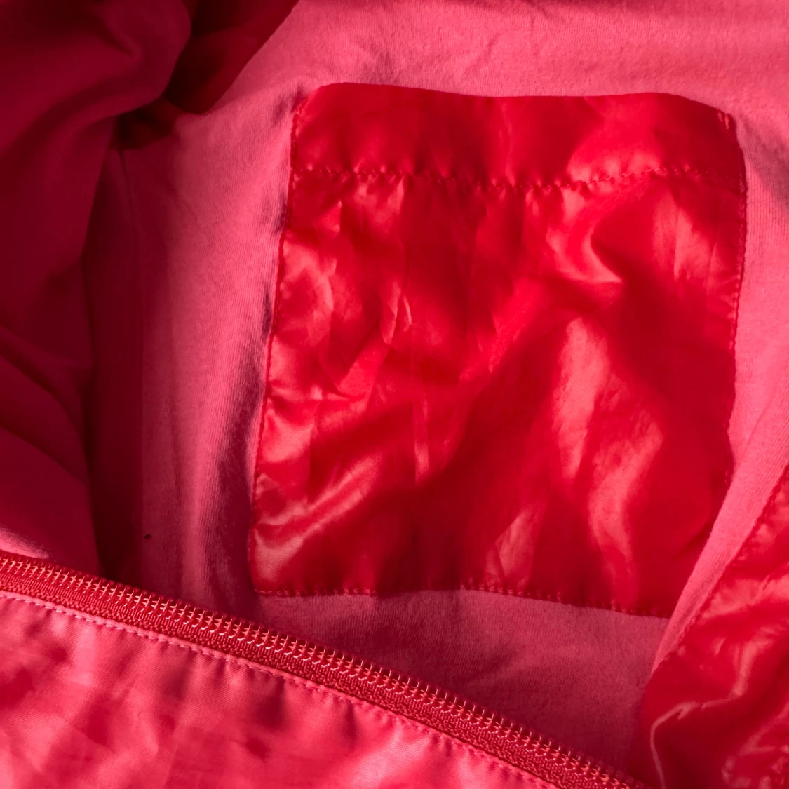 Röd vindjacka från Warp - 2