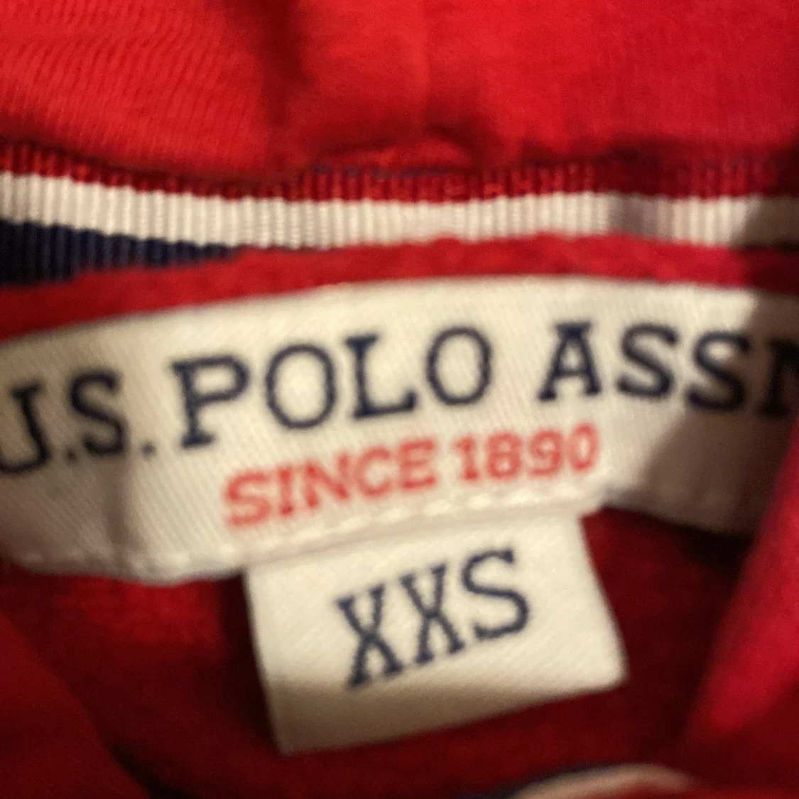 Röd hoodie från U.S. Polo Assn. - 4