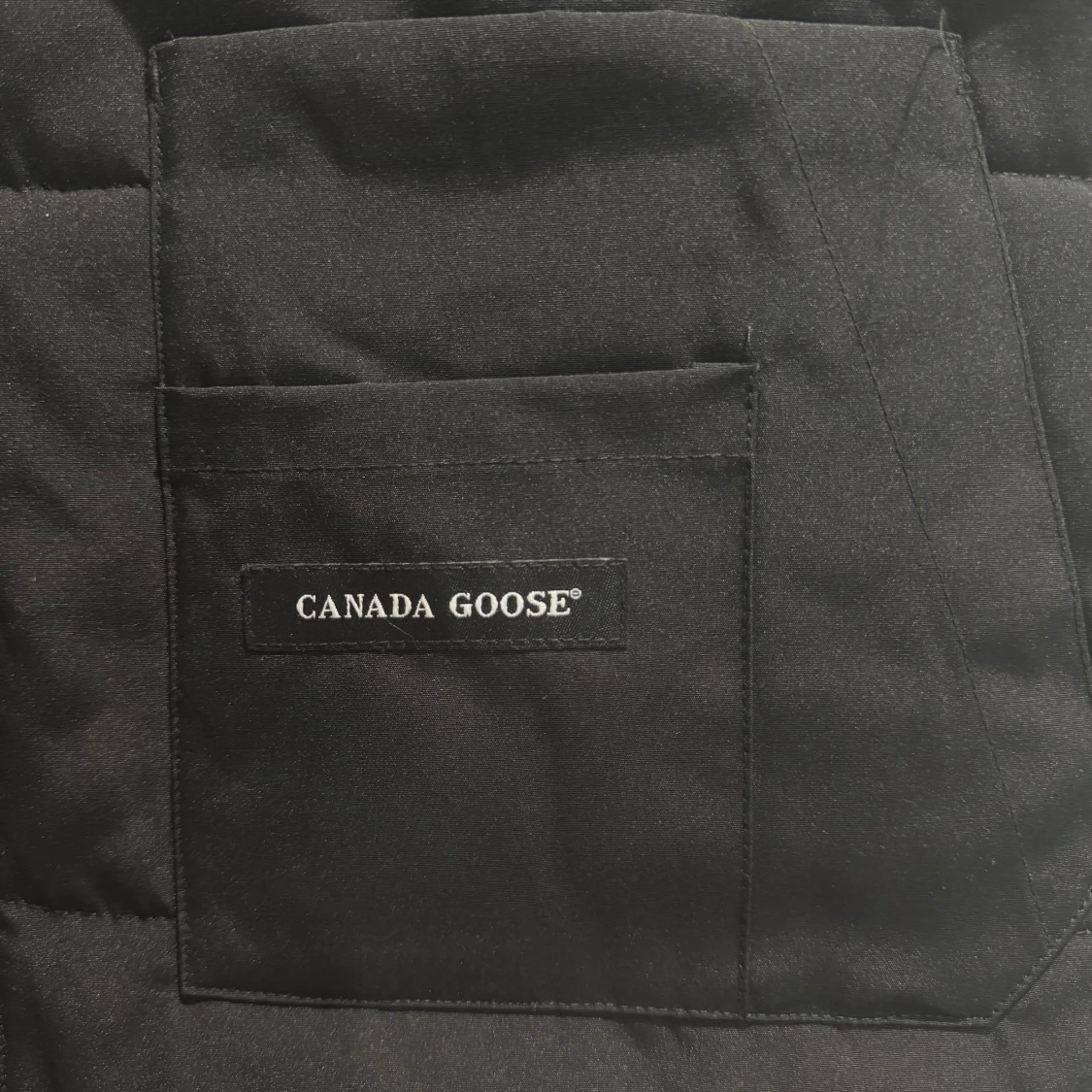 Svart dunväst från Canada Goose - 1
