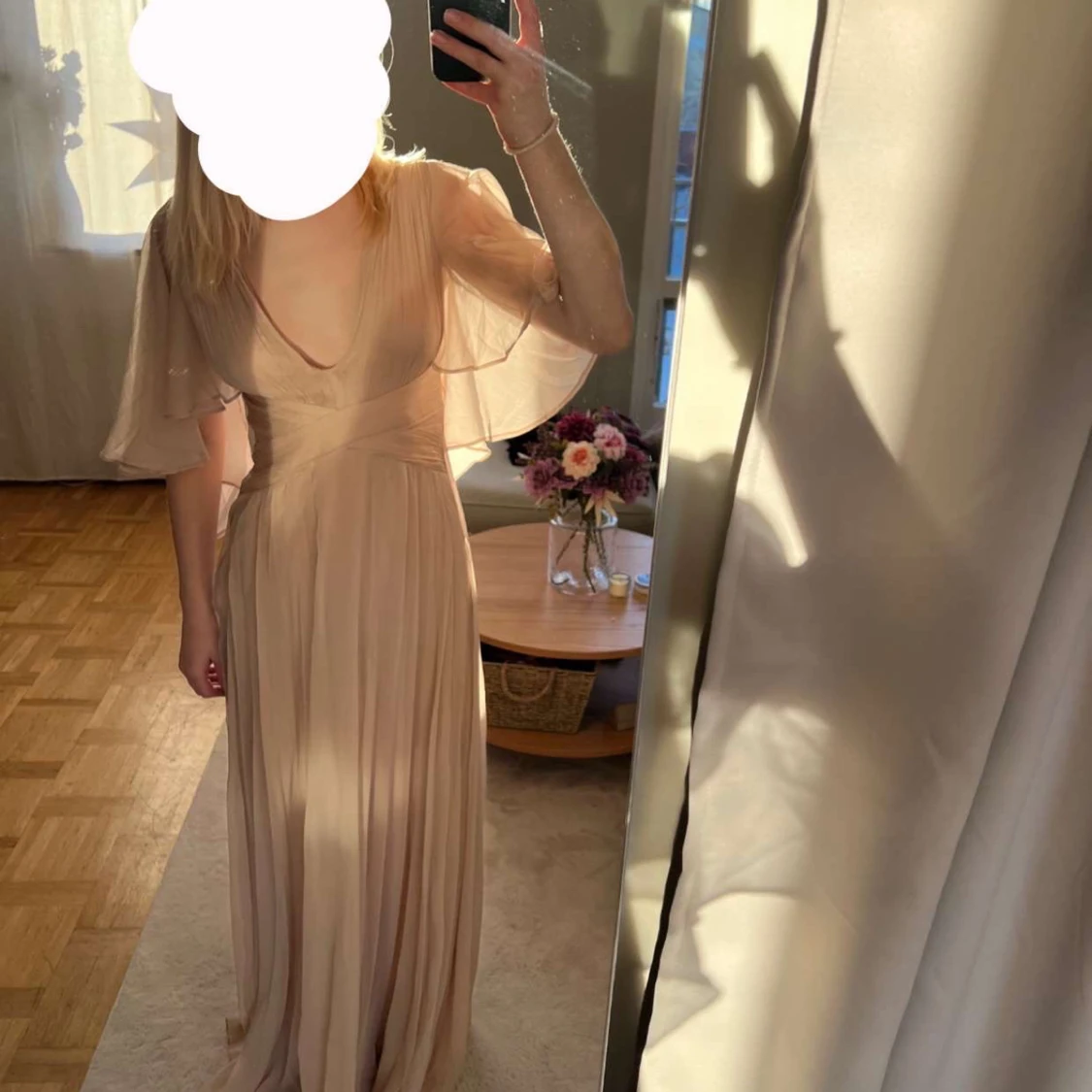 Champagnefärgad långklänning - 90