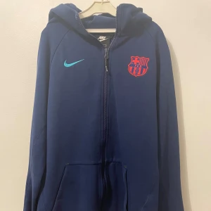 Barcelona Nike tech zip - Barcelona Nike tech zip i blå färg