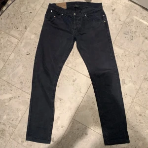 Paket På Jeans - Har 6 par jeans. (3 dondup och 3 nudie) som jag vill sälja. Kom med bud för bundlepris jag kan fixa rea om du köper mer än ett par