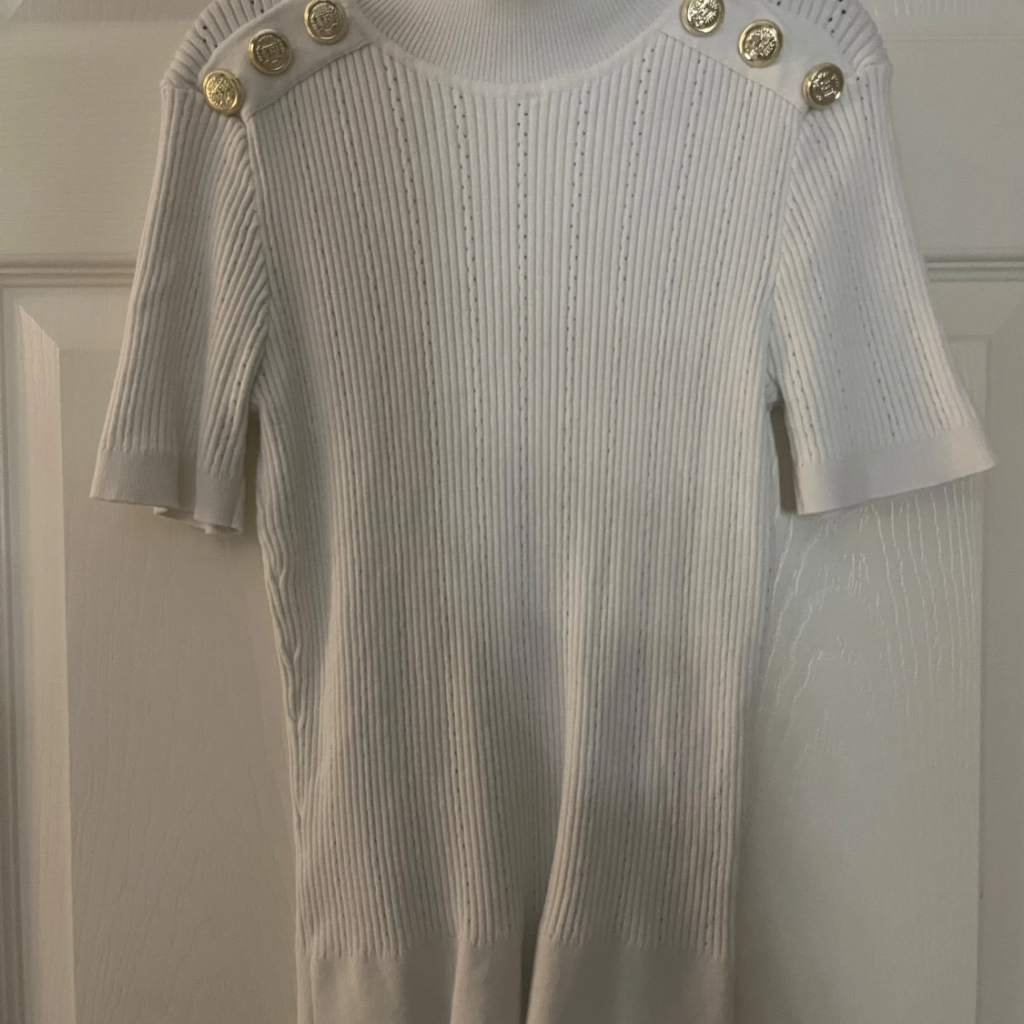 Vit tröja från Amisu