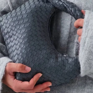 Gina väska - Jättesnygg och helt slutsåld väska från Gina!