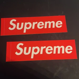 Supreme stickers - 1st: 35 kr.  2st: 50 kr 