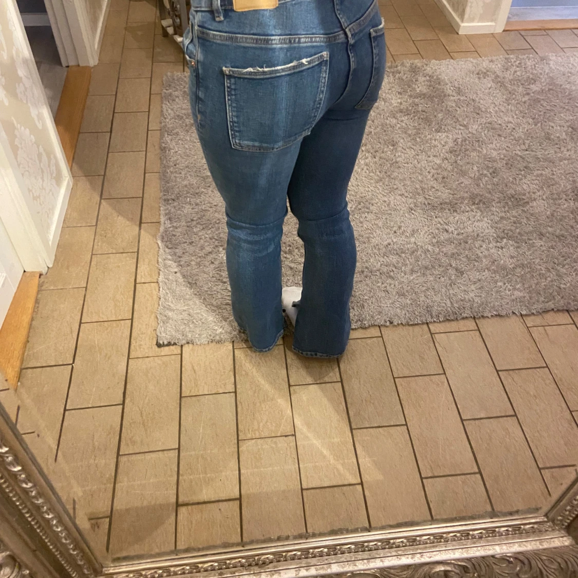 Blå jeans med bootcut - 90