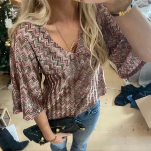 Blus - Supersnygg blus!!💓💓lånade bilder