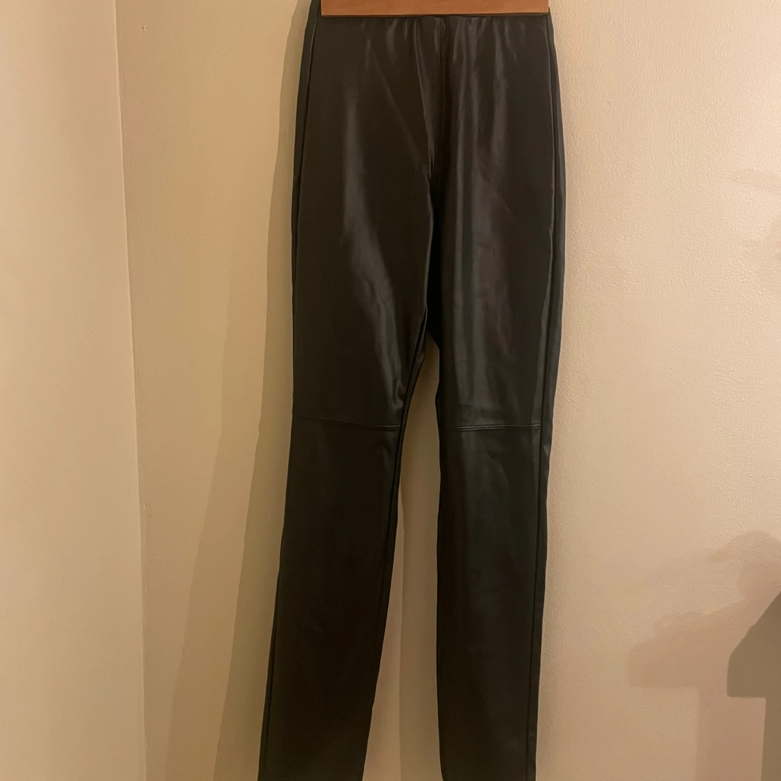 Fejk läder byxor - 90