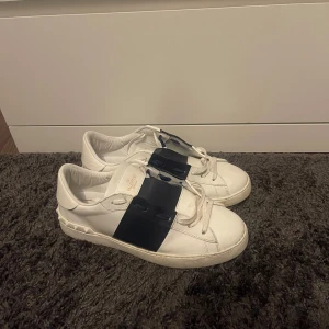 Valetino skor - Valetino skor storlek 43