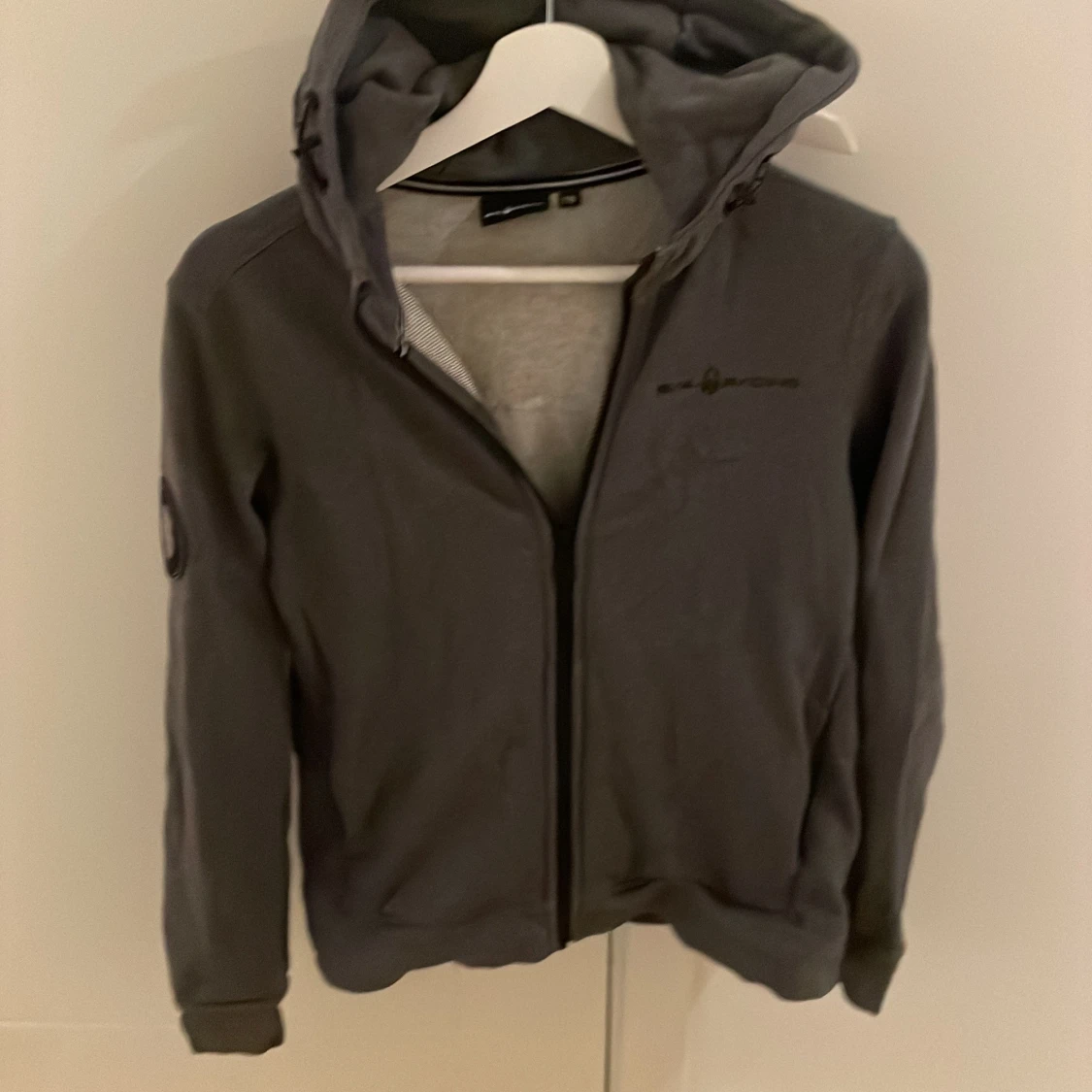 Sail racing zip up