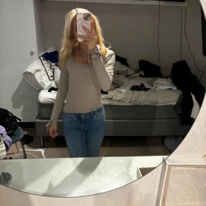 Tröja - Jättefin tröja som inte kommer till användning längre❤️ inga defekter!!