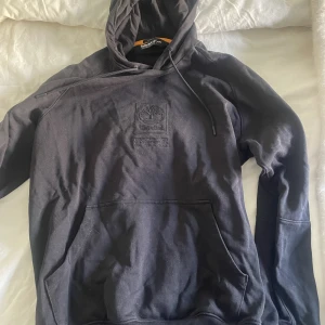 Timberland hoodie - Svart hoodie från timberland, storlek M. Sparsamt använd!