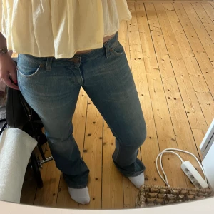 Jeans - As snygga vintage jeans som är snygga till allt möjligt🤩🤩🥰Pris kan diskuteras 