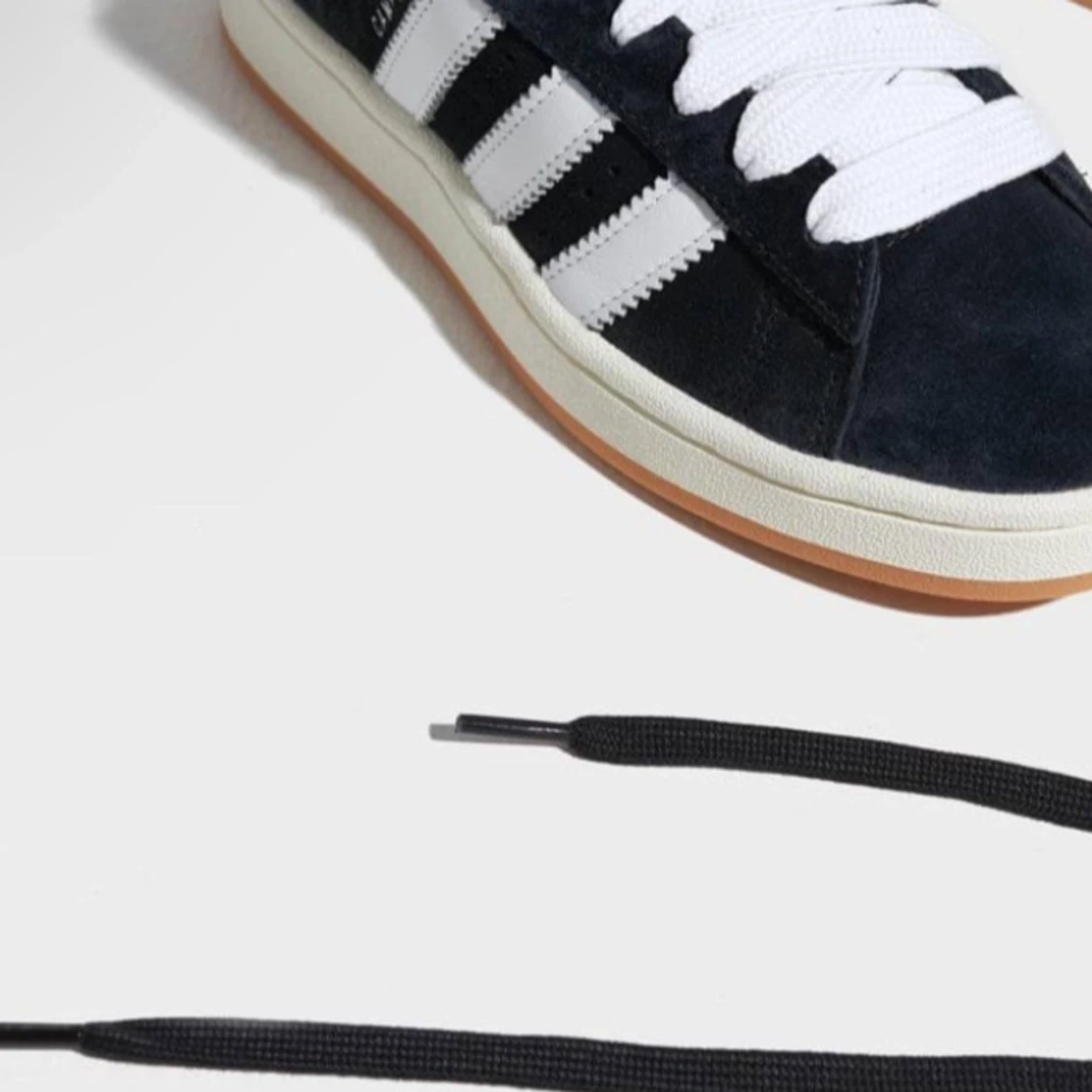 Svarta campus skor  - 93