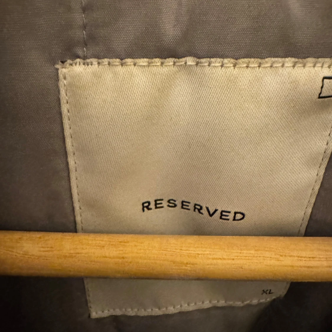 Bomberjacka med grå huva från Reserved - 91