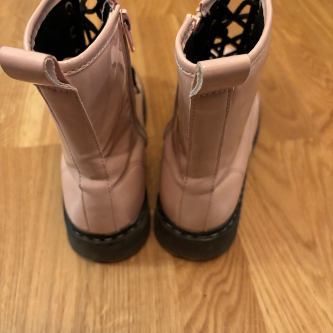 Rosa boots med snörning och dragkedja - 91