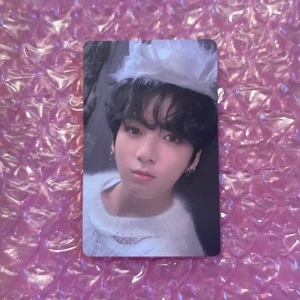 Jungkook photocard - Säljer mitt Jungkook photocard från albumet 'Map of the Soul 7' 💜