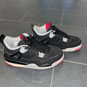 Jordan 4  - Säljer dessa Jordan 4. Använda ett fåtal gånger. 