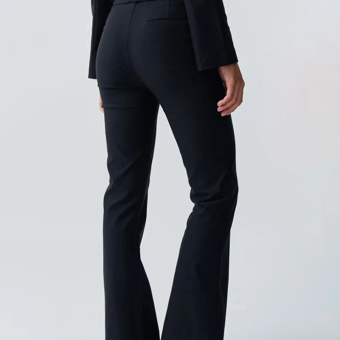 Svarta kostymbyxor - 90