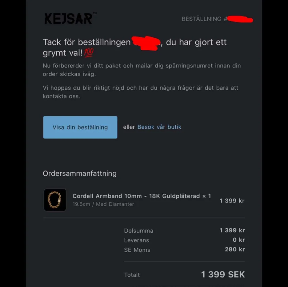 Elegant guldpläterat 18k armband från Kejsar med en tvinnad design och en dekorativ låsdetalj prydd med stenar. Perfekt för att ge en lyxig touch till din stil och till och med diamant på låset vilket ger unik touch och gör så hela armbanden skiner// armbanden köptes av de dyraste alternativ som fanns på kejsar hemsidan vilket är tjockleken 10 mm och med diamant lås, riktigt unikt. (Knappt använd) St ( 19,5cm ) . Asusteet.
