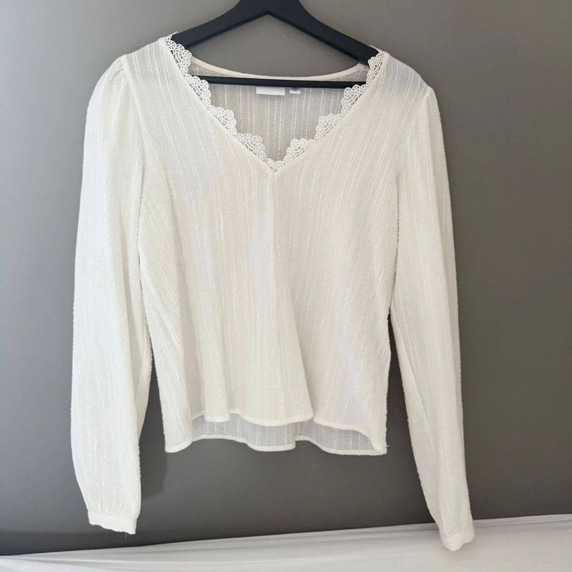 Vit långärmad blus från Vila - 1